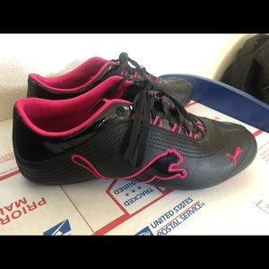 Puma black and hot pink shoes 8